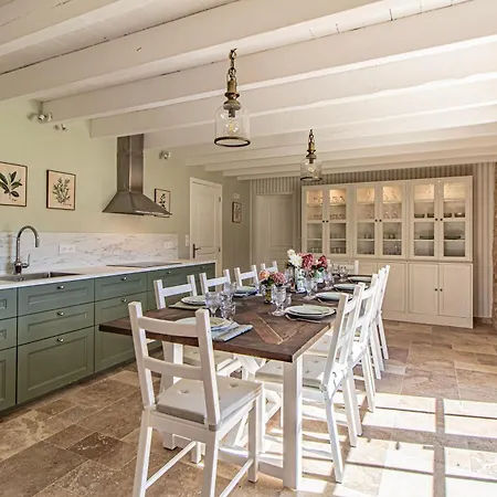 La Mouy - Perigord Noir - With Pool Holiday home Mauzens-et-Miremont